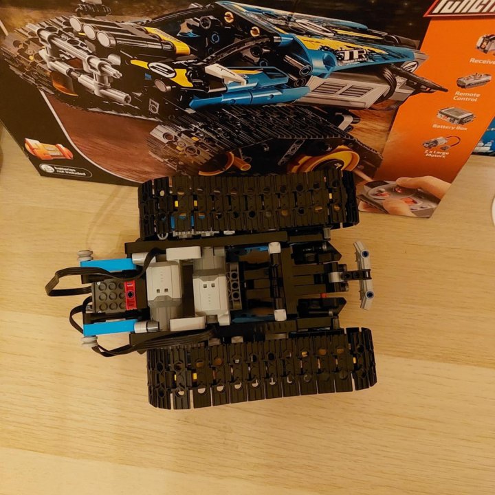 Конструктор LEGO Technic 42095 Скоростной вездеход