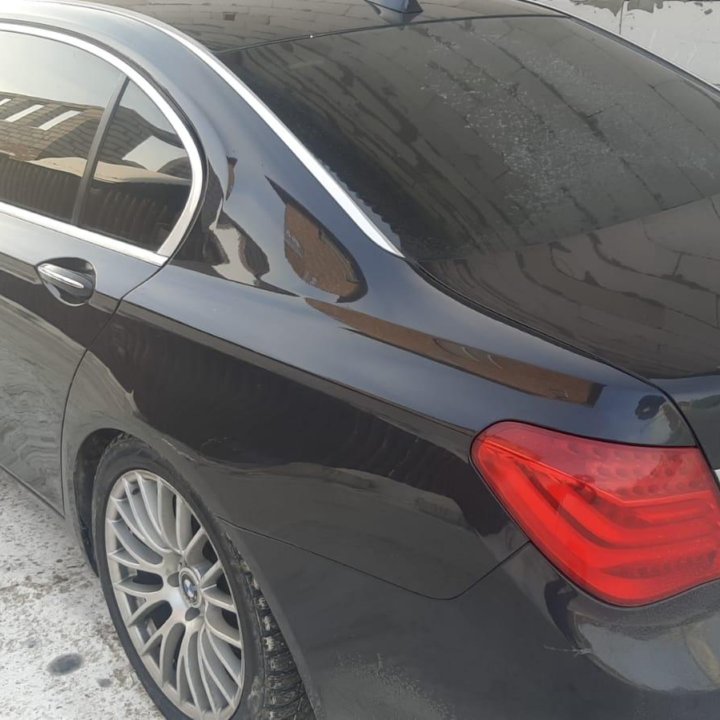 BMW 7 серия, 2011