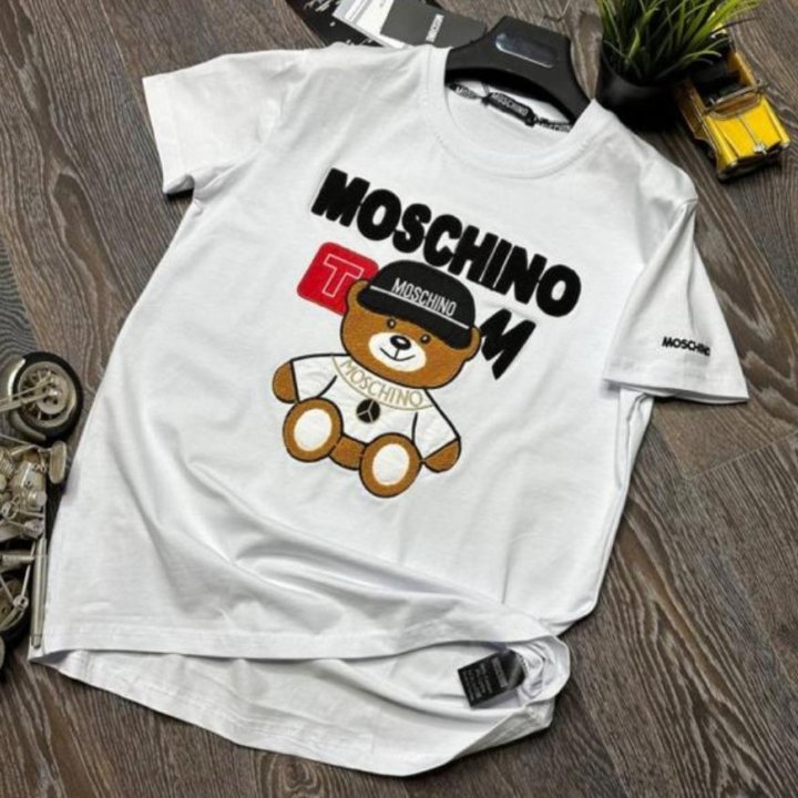 Футболка мужская moschino