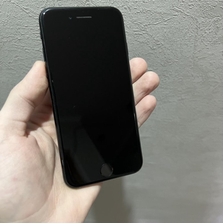 Iphone SE 2020 128гб