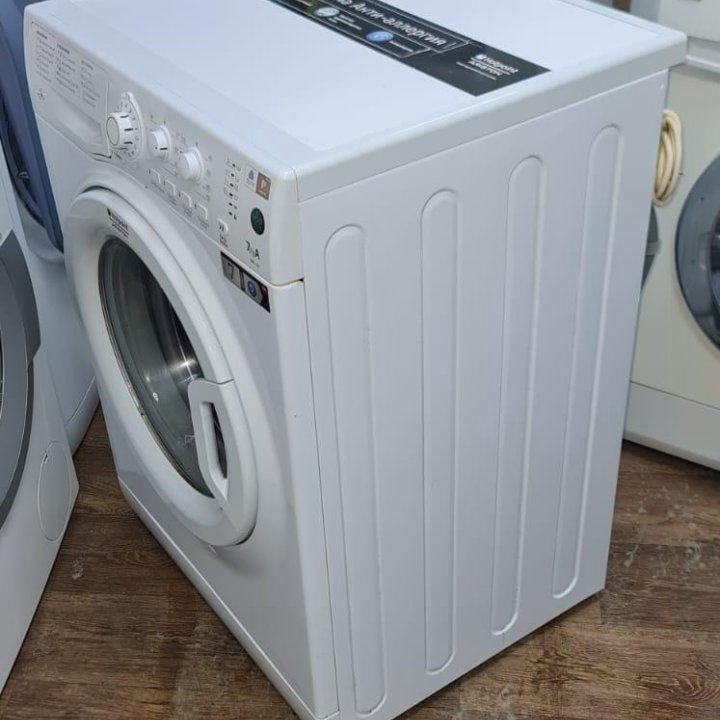 Стиральная машина Hotpoint WML 700