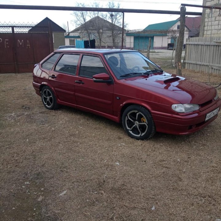 ВАЗ (Lada) 2114, 2005