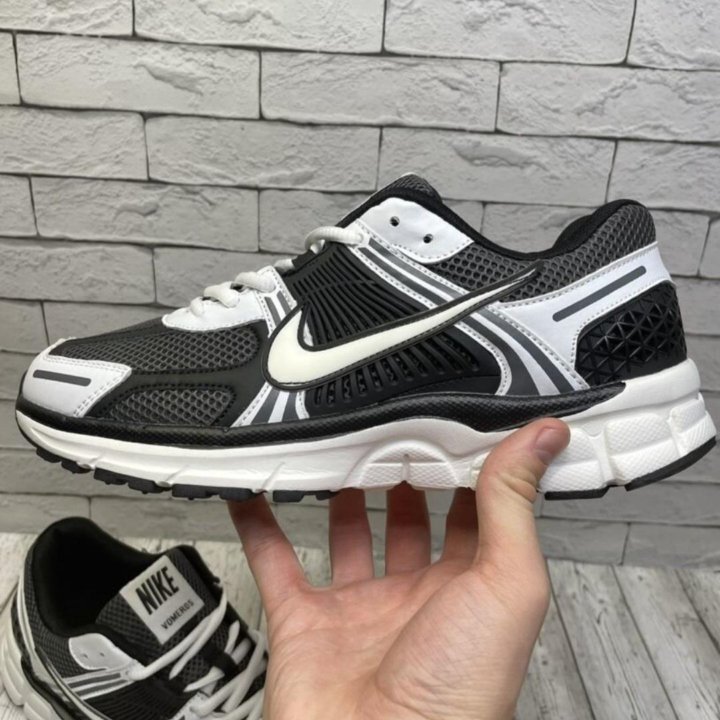 Кроссовки Nike Air Zoom Vomero 5