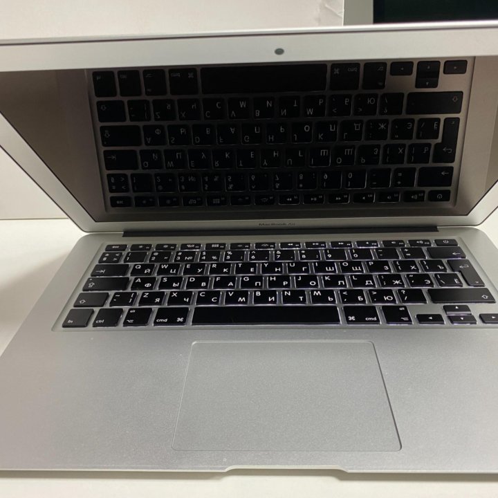 MacBook Air 13 (2017) i5 1.8 8 Ram 128 SSD (Э-763)