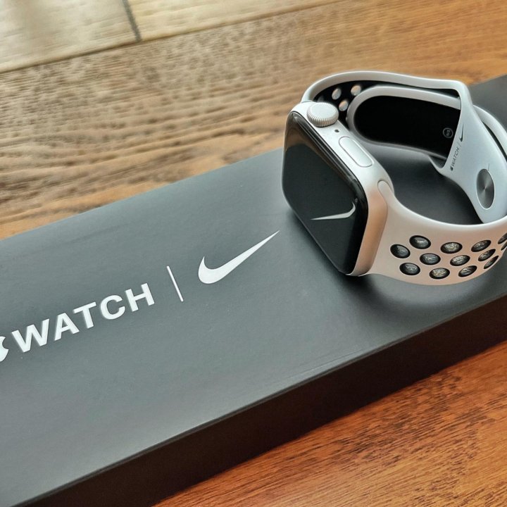 Apple Watch Nike SE 40 мм
