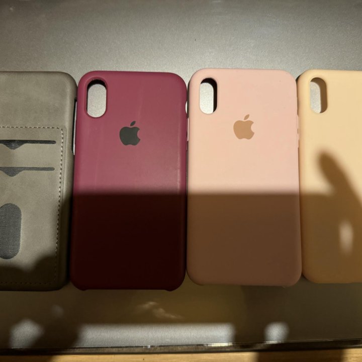 Чехлы на iPhone X и XS (4 штуки) цена за все