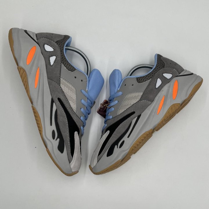 Кроссовки мужские Adidas Yeezy Boost 700