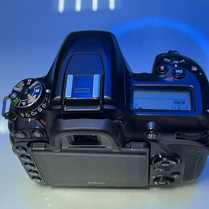 Зеркальный фотоаппарат Nikon D7500 Body