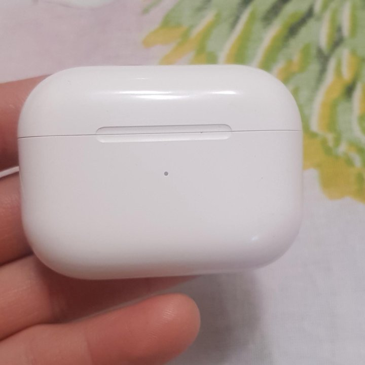 Продаю Apple Airpods PRO