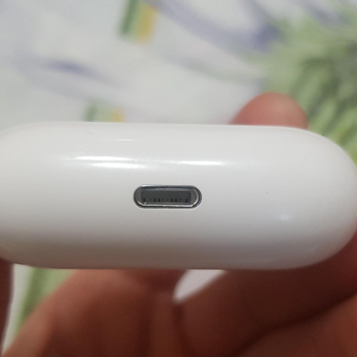 Продаю Apple Airpods PRO