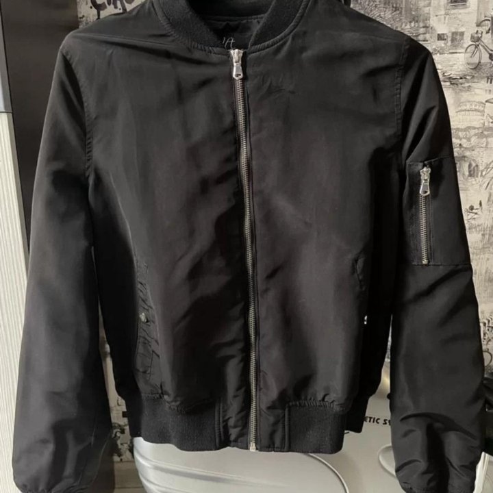 Куртка бомбер