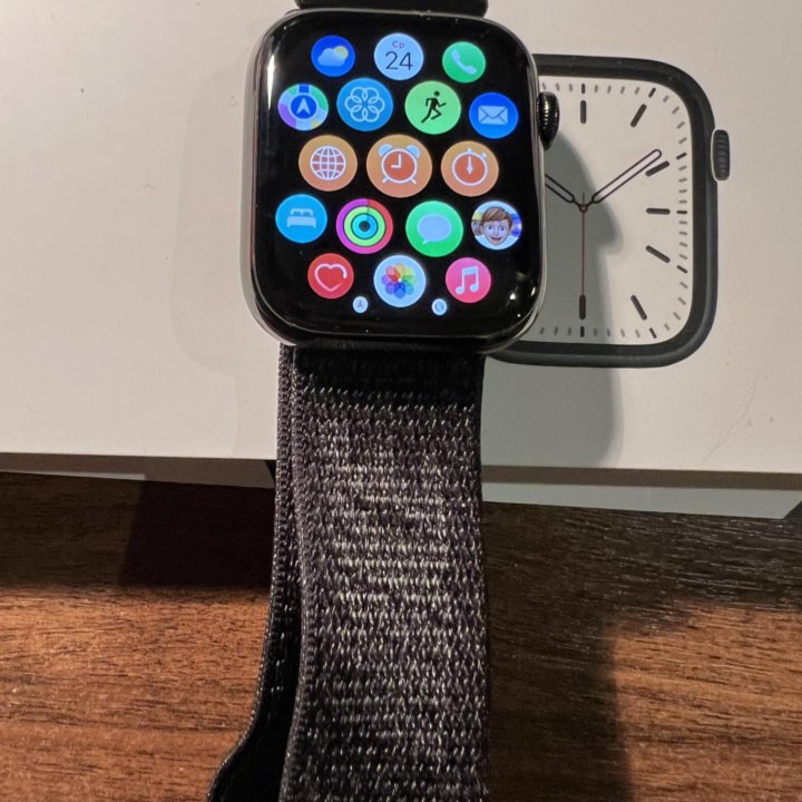 Apple Watch 7 45 mm stainless steel graphite