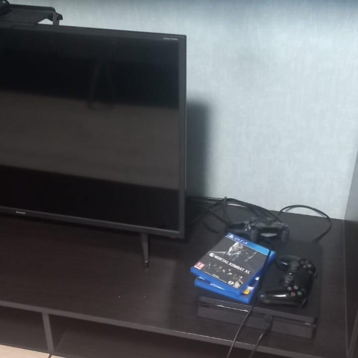 Игровая приставка PS4 slim 1Тб