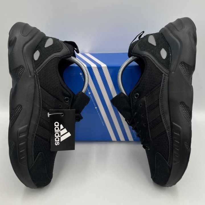 Кроссовки Adidas