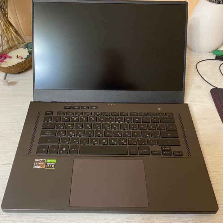 Asus rog zephyrus q1 15.6