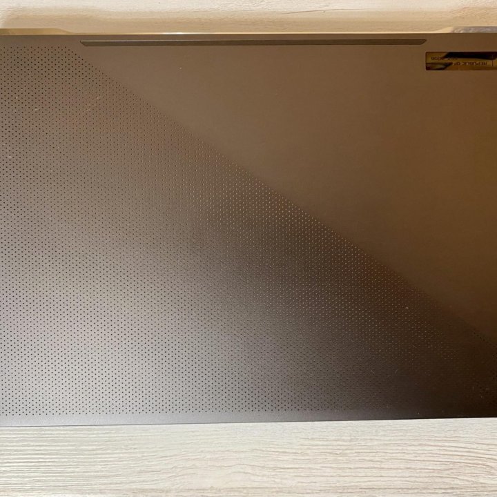 Asus rog zephyrus q1 15.6