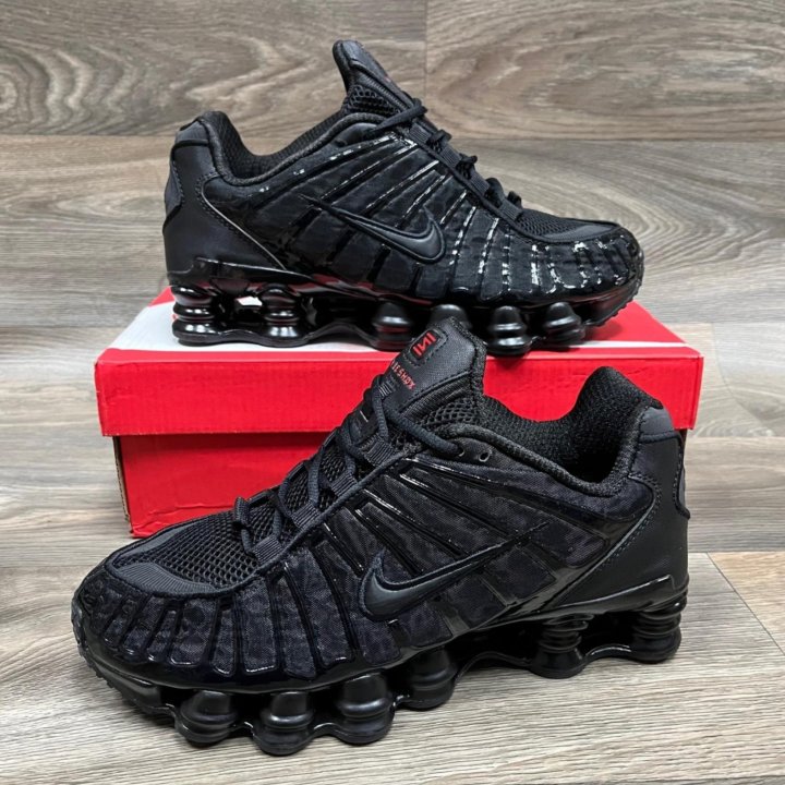 Кроссовки Nike Shox