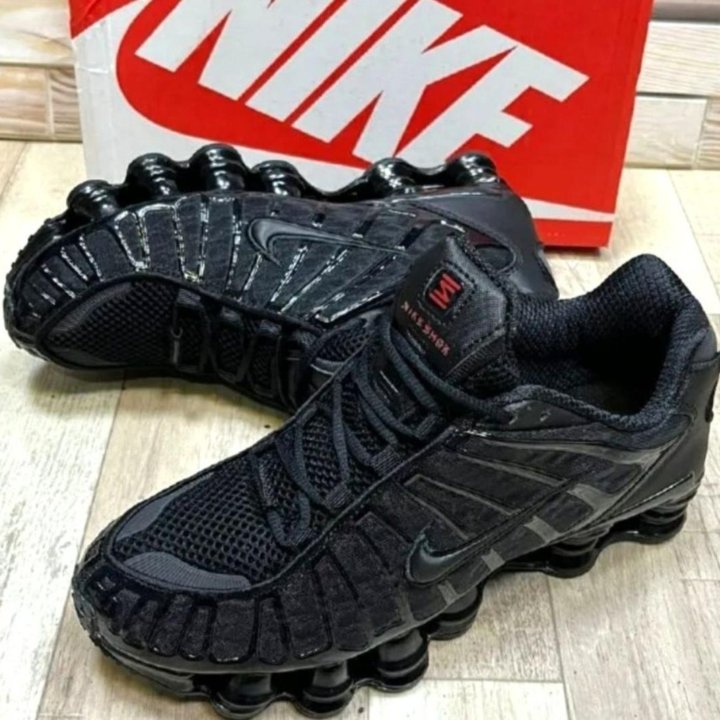 Кроссовки Nike Shox