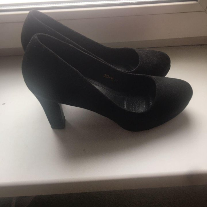 Платье и туфли