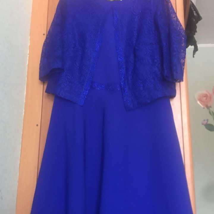 Платье и туфли