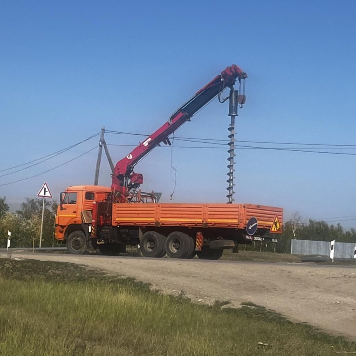 Буровые работы, установка столбов