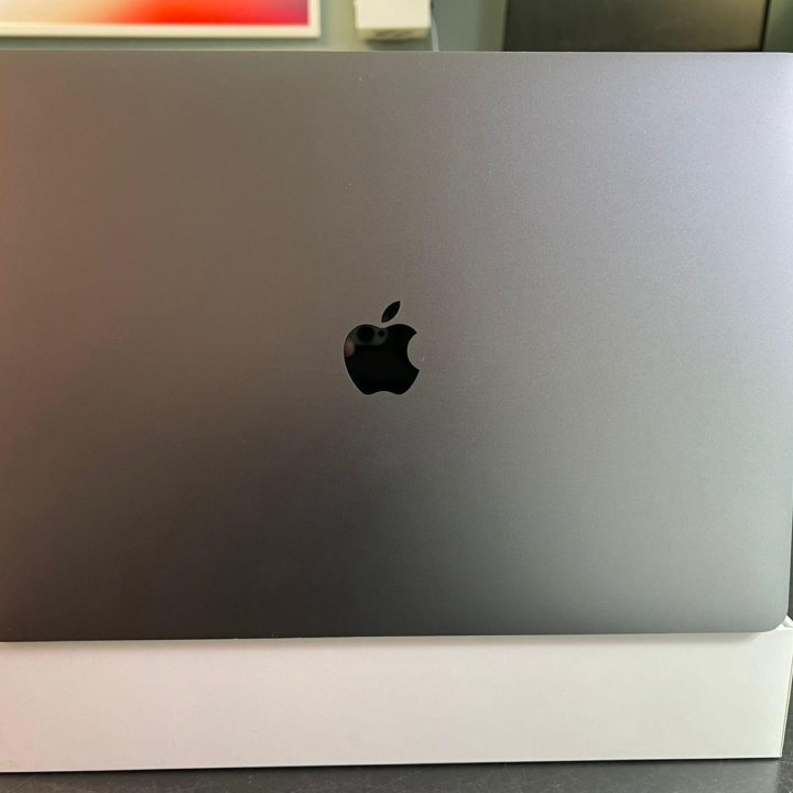 32gb ОЗУ + 512gb SSD, MacBook Pro 15 2018 Intel CO