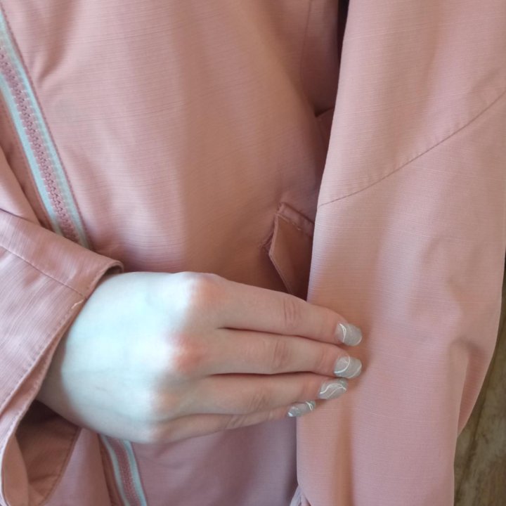 Ветровка для девочки или девушки