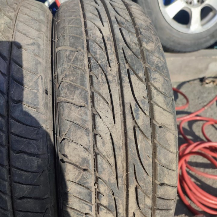 Пара шин Dunlop SP Sport LM703 175/60 R15