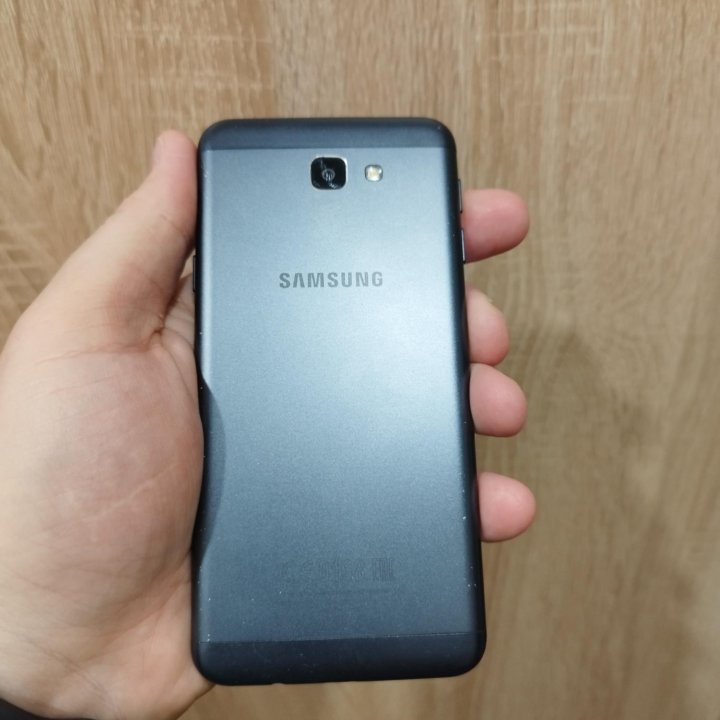 Телефон Samsung j5 prime