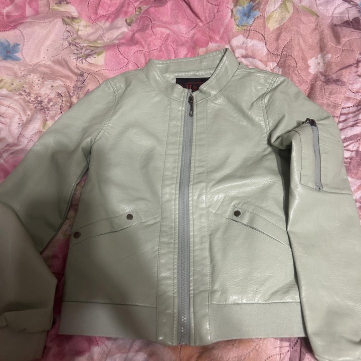 Куртка на девочку