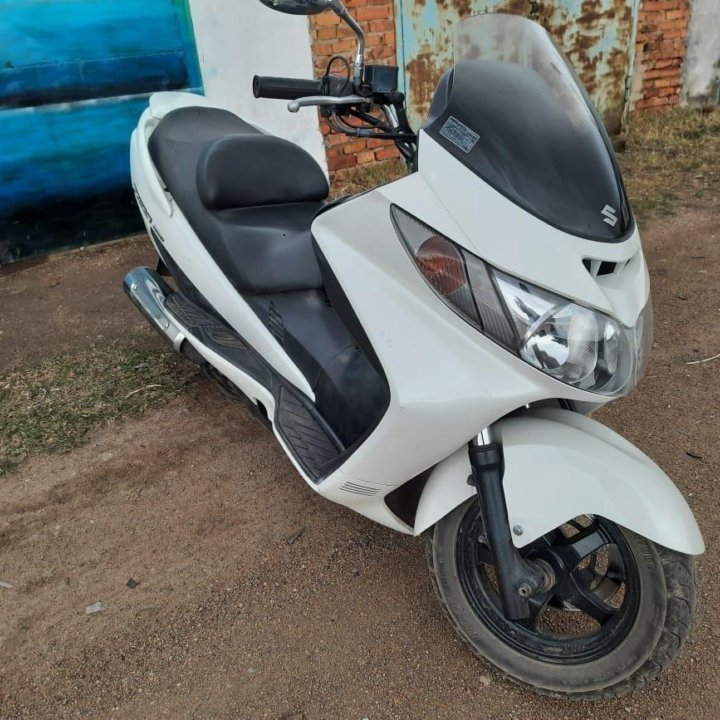 Suzuki skywave 250