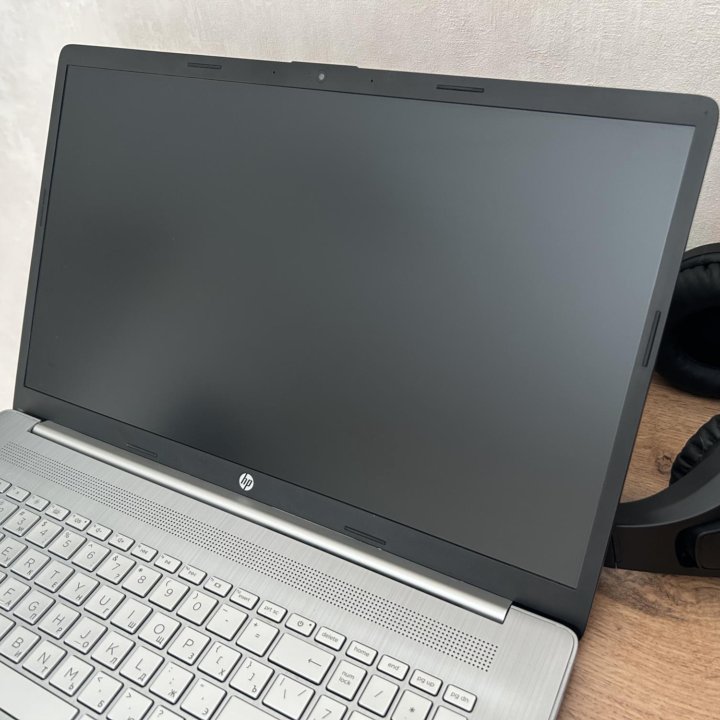 Ноутбук HP Laptop 17-cp0143ur