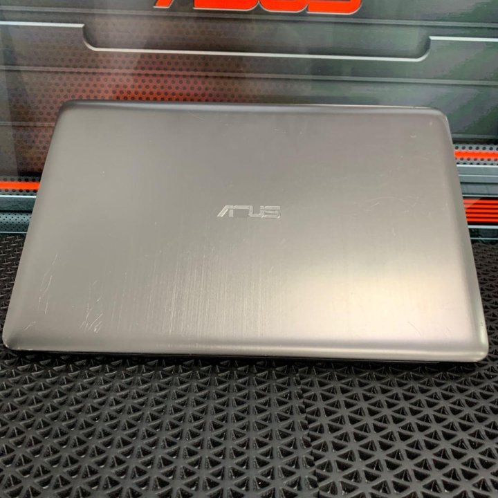 Игровой ноутбук Asus на i7/SSD (1239 H)