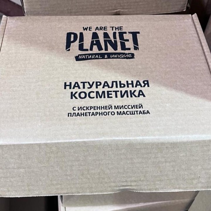 Набор косметики “PLANET”из (8) восьми предметов