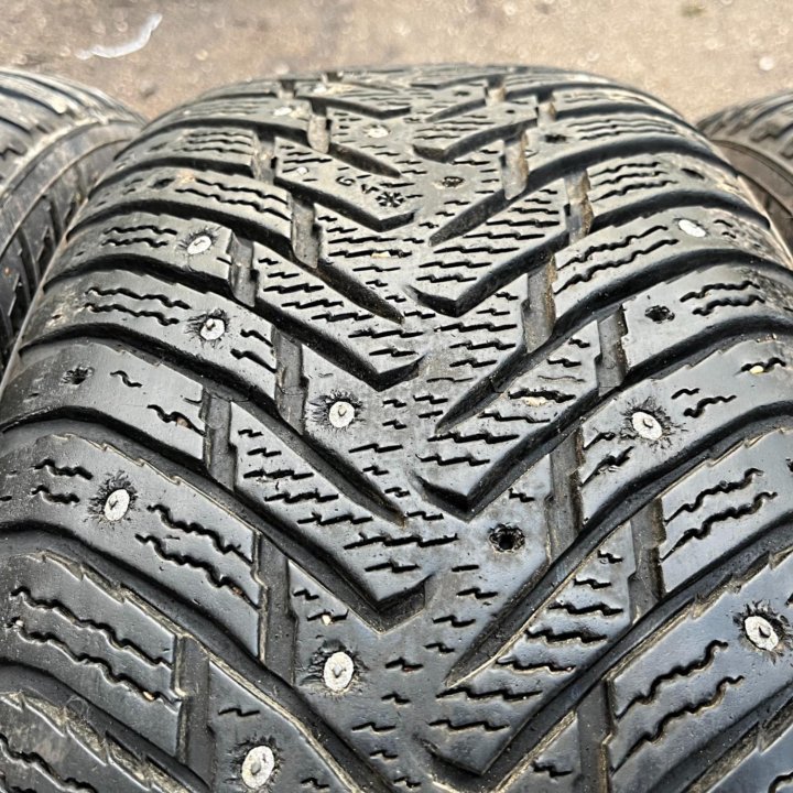 Зима Nokian Hakkapeliitta 8 225/55 R17 101T