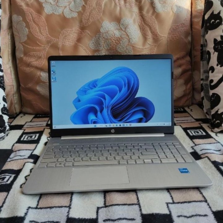 Ноутбук HP laptop 15s