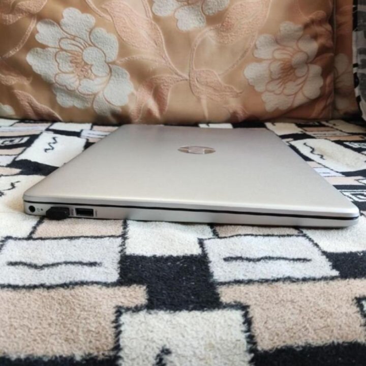 Ноутбук HP laptop 15s