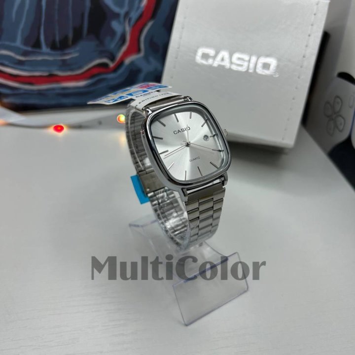 Часы Casio (квадратные) Новые