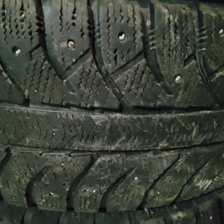 Bridgestone 215/65 R16