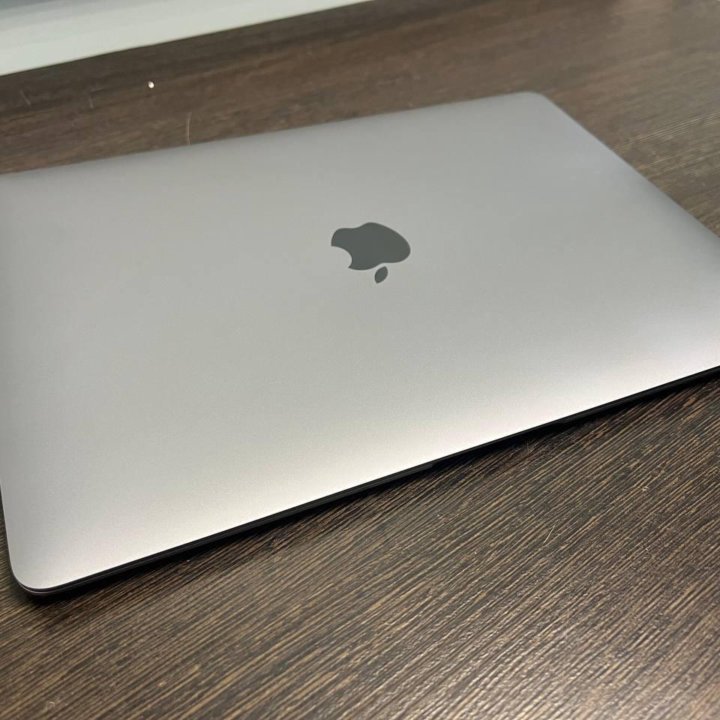 Ноутбук Apple MacBook Air-13 (A2337)