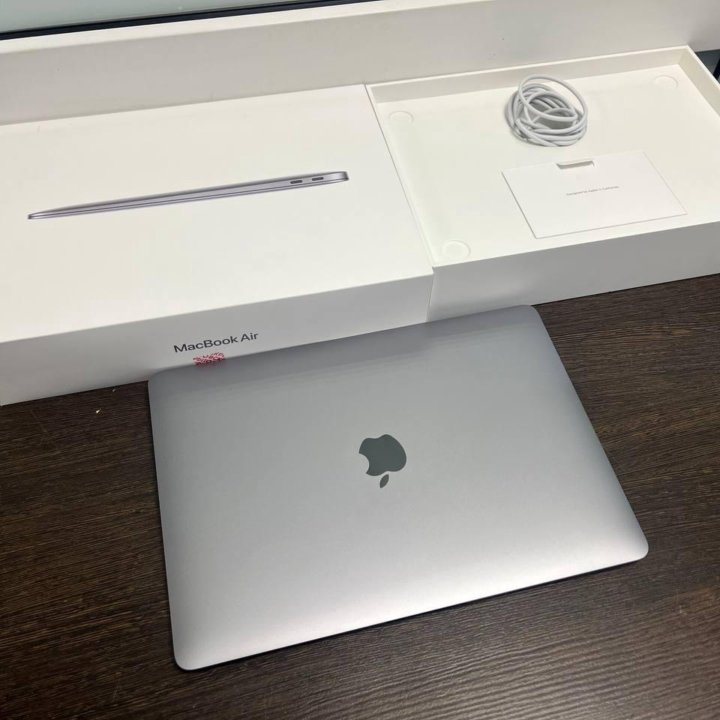 Ноутбук Apple MacBook Air-13 (A2337)