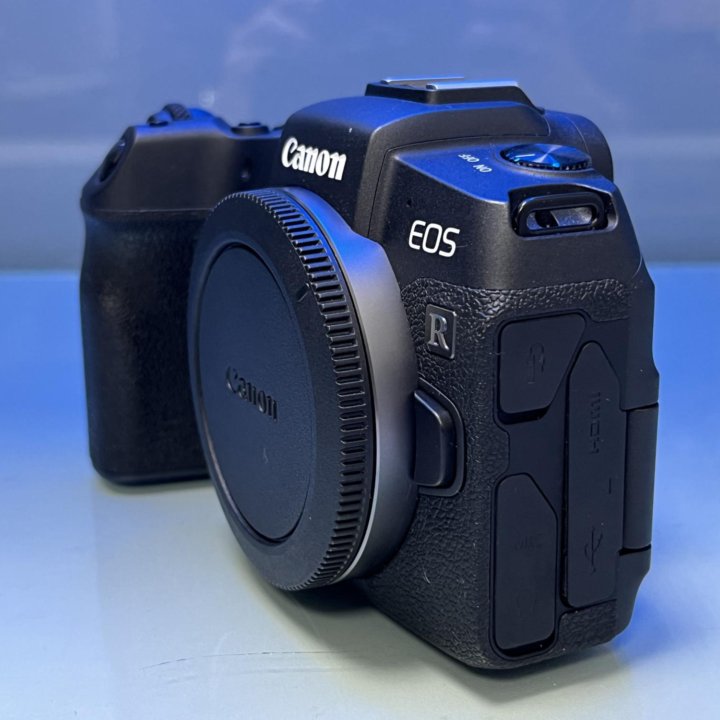 Беззеркальный фотоаппарат Canon RP Body
