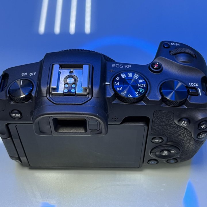Беззеркальный фотоаппарат Canon RP Body