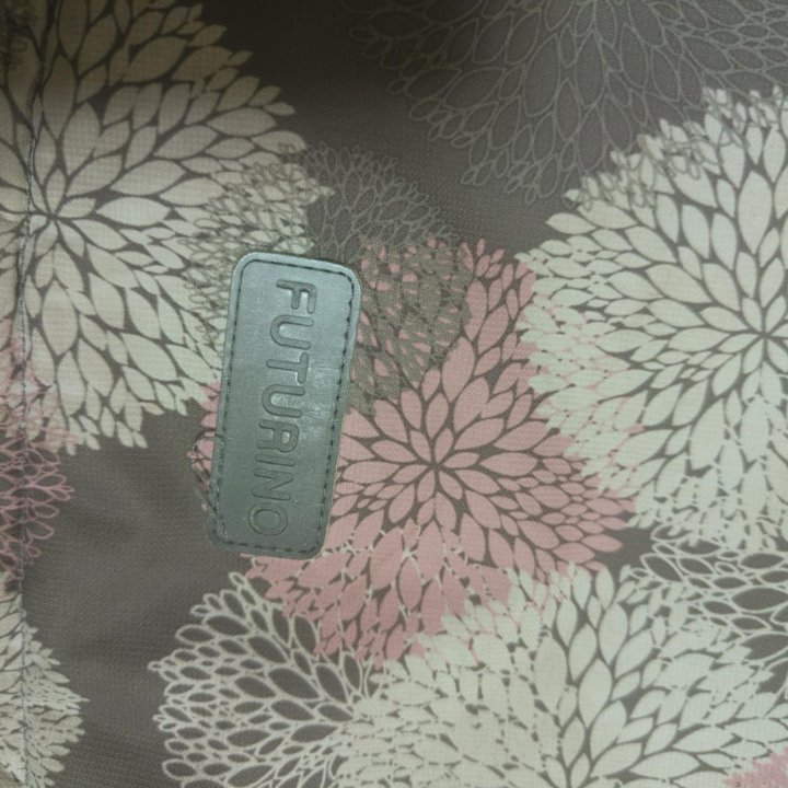 Куртка для девочки,большемерит