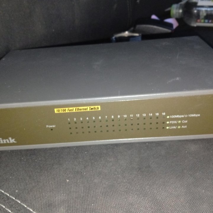 D-Link des-1016d