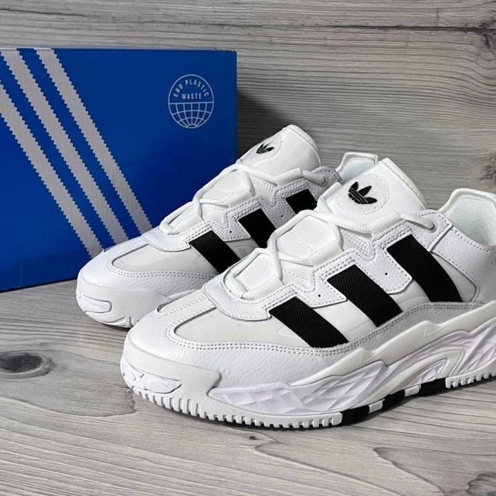 Кроссовки Adidas