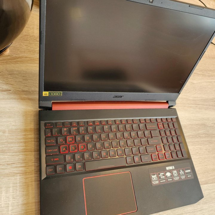 Acer Nitro, core i5 (9 gen), 16gb, 512SSD, GTX1650