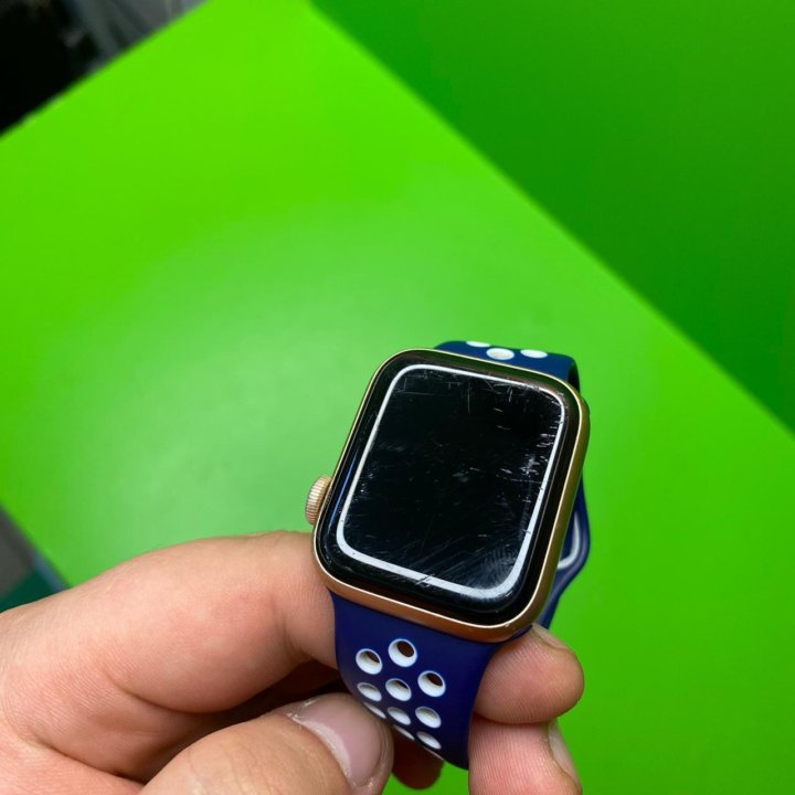 Смарт-часы Apple Watch Series 5 40mm