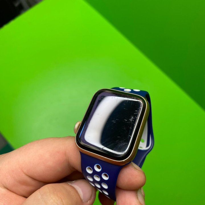 Смарт-часы Apple Watch Series 5 40mm