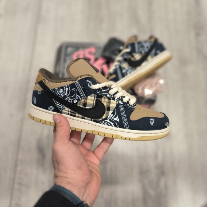 Кроссовки Nike SB Dunk Low Travis Scott Cactus